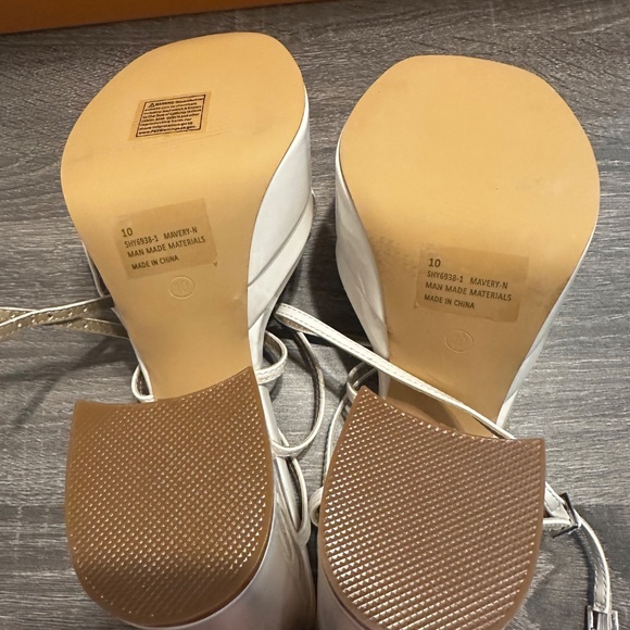 Platform Heels - Picture 4 of 4